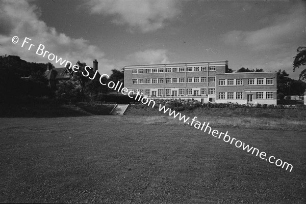 HOLY CHILD CONVENT EXTERIOR